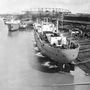 Ganz és Társa hajógyára, a Kolozsvár 1100 tonnás folyam-tengeri áruszállító hajó vízre bocsátása, 1943.