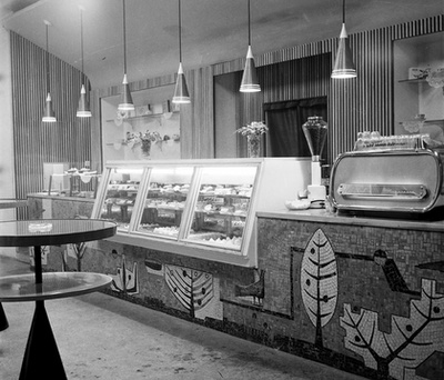 Oktogon (November 7. tér), Abbázia kávéház, 1969.