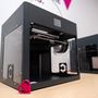 3D nyomtatókkal is több kísérletet végeznek. Mára bevett gyakorlatnak számít a gyártásban, hogy  például egy autógyár egy-egy, egyébként ritkán szükséges alkatrészt inkább 3D nyomtatással készít el.