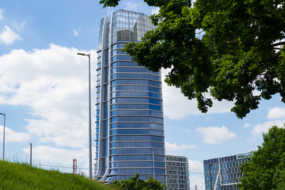 Lágymányosi öböl részlete, távolban a Rákóczi híd jellegzetes részlete. 