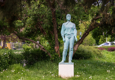 Lágymányosi öböl részlete, távolban a Rákóczi híd jellegzetes részlete. 