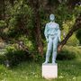 Munkás lány szobra a Törőcsik Mari parkban. 