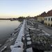 A Duna áradása miatt megerősítették a szentendrei Duna-korzói gátszakaszt, és a sétány nagy részén az átmenő forgalmat időszakosan lezárták