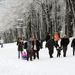 Kékestető, 2010. november 28. Kirándulók sétálnak advent első vasárnapján a 14 centiméter vastag hóban Kékestetőn.