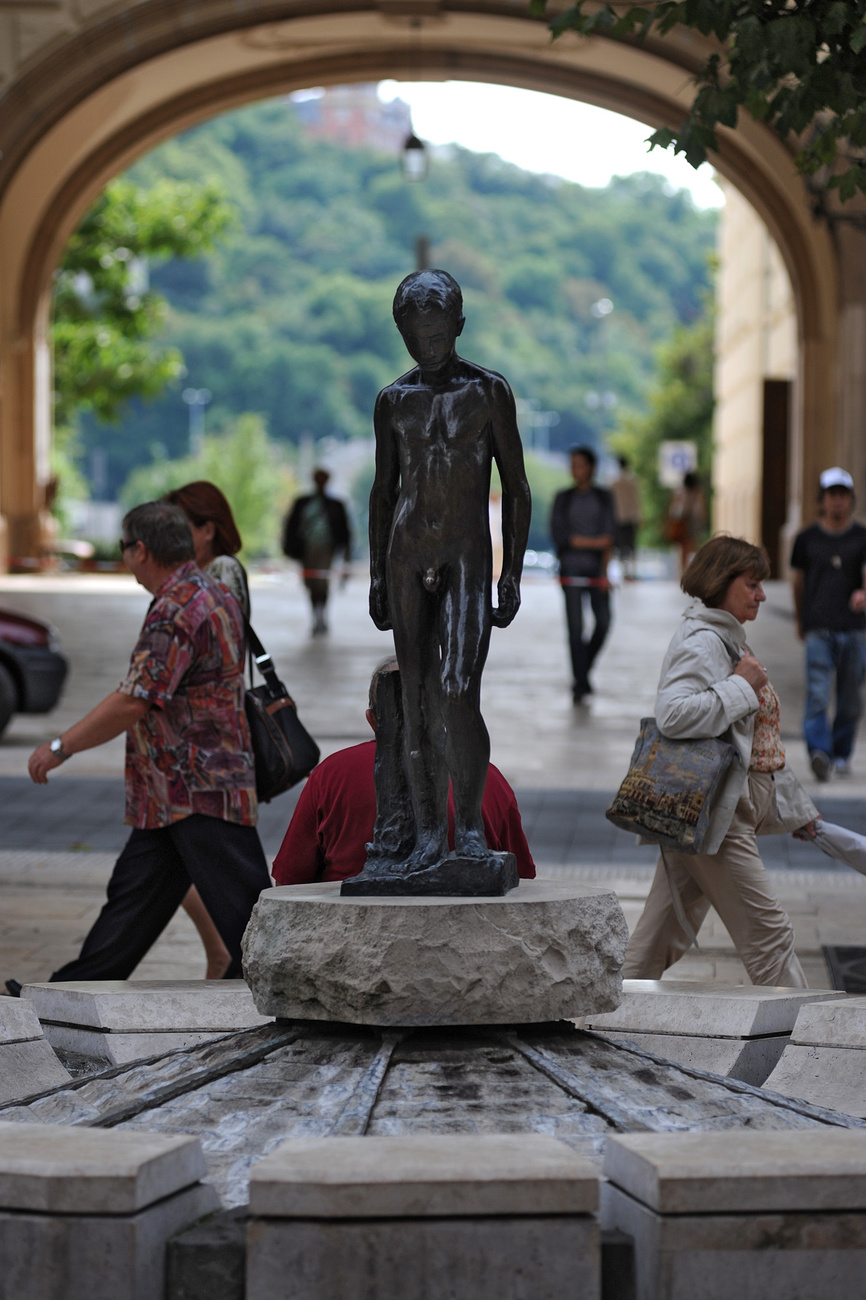 A Mikszáth Kálmán téri szökőkút két hete még nem működött
