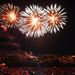 Tűzijáték Baja felett az augusztus 20-i állami ünnepen. 