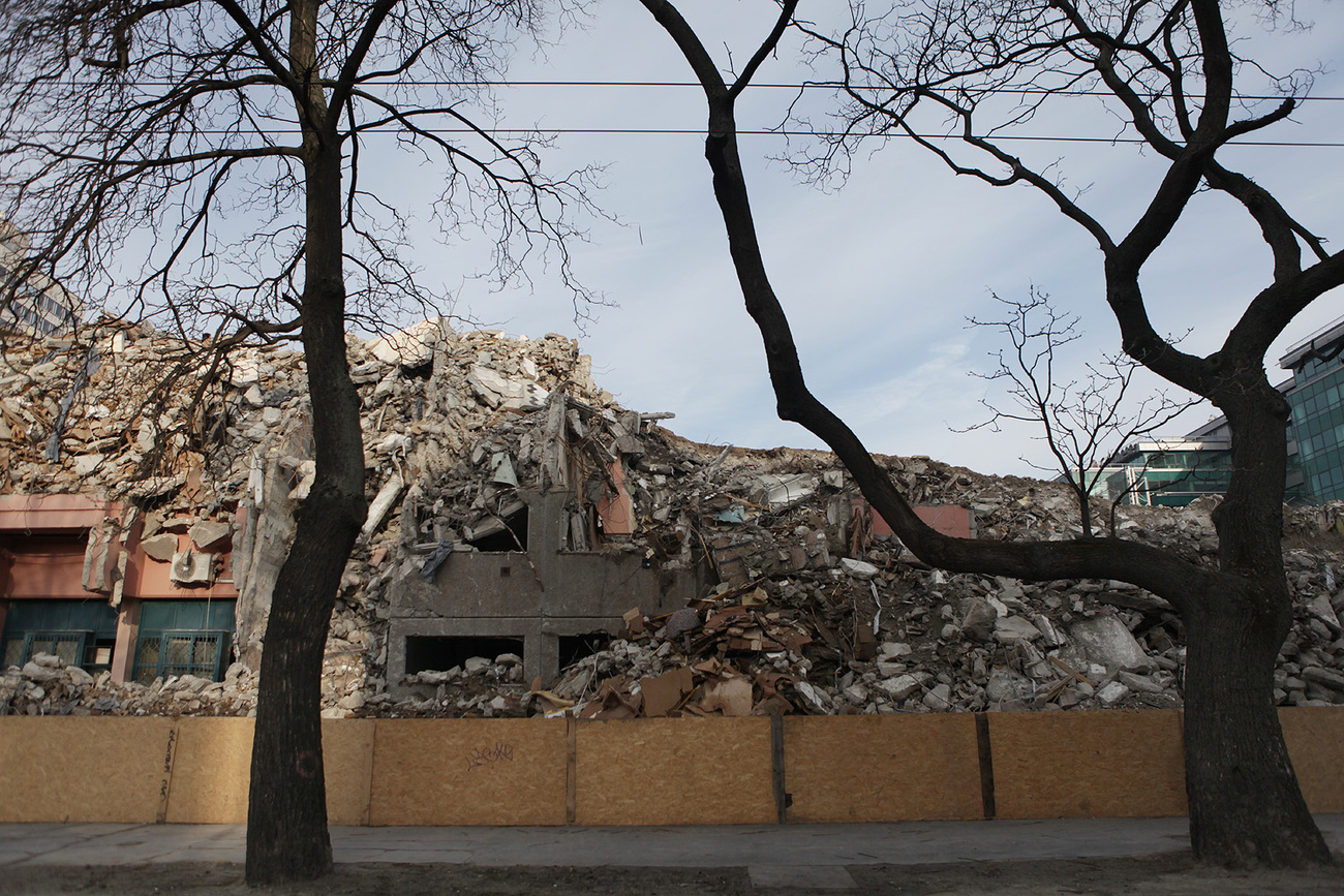 2014-ben lehet irodaház a romokon