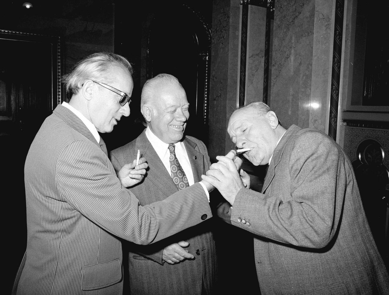 1987. Sztrorizós dohányzás Berecz Jánossal és  Óvári Miklóssal.