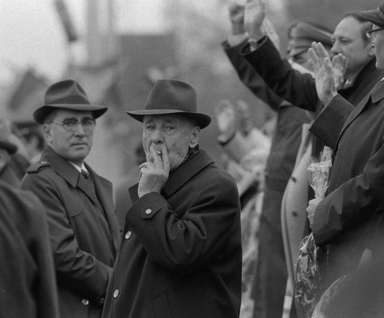 1987. Sztrorizós dohányzás Berecz Jánossal és  Óvári Miklóssal.