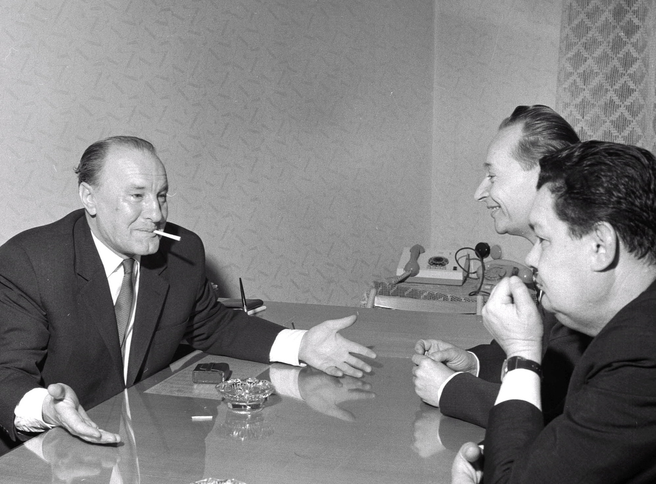 1987. Sztrorizós dohányzás Berecz Jánossal és  Óvári Miklóssal.