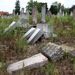 Ledöntött sírok a kaposvári zsidó temetőben ahol  megrongáltak ötvenhét síremléket 2012. július 22-én az éjszakai órákban.
