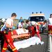Egy mentőápoló is megsérült az M5-ös autópálya 70-es kilométerénél Szeged felé, miután két autó karambolához riasztották a mentőket, az autópálya ezen szakaszán teljes útzár van.