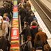 A moszkva téri metró mozgólépcsője a Békemenetre gyülekezőkkel