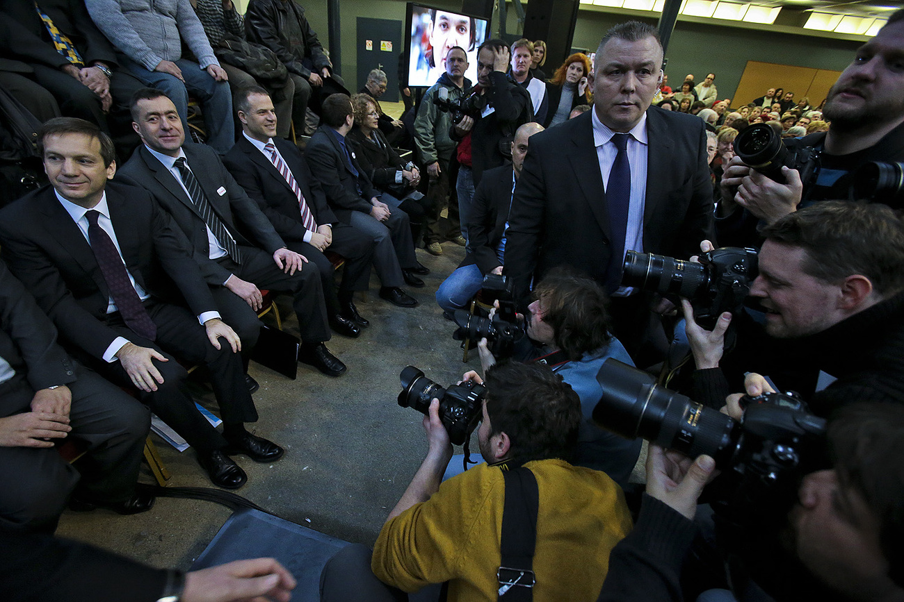Orbán csak kartonból volt jelen
