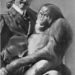 Jella, az orangutánhölgy gondozójával