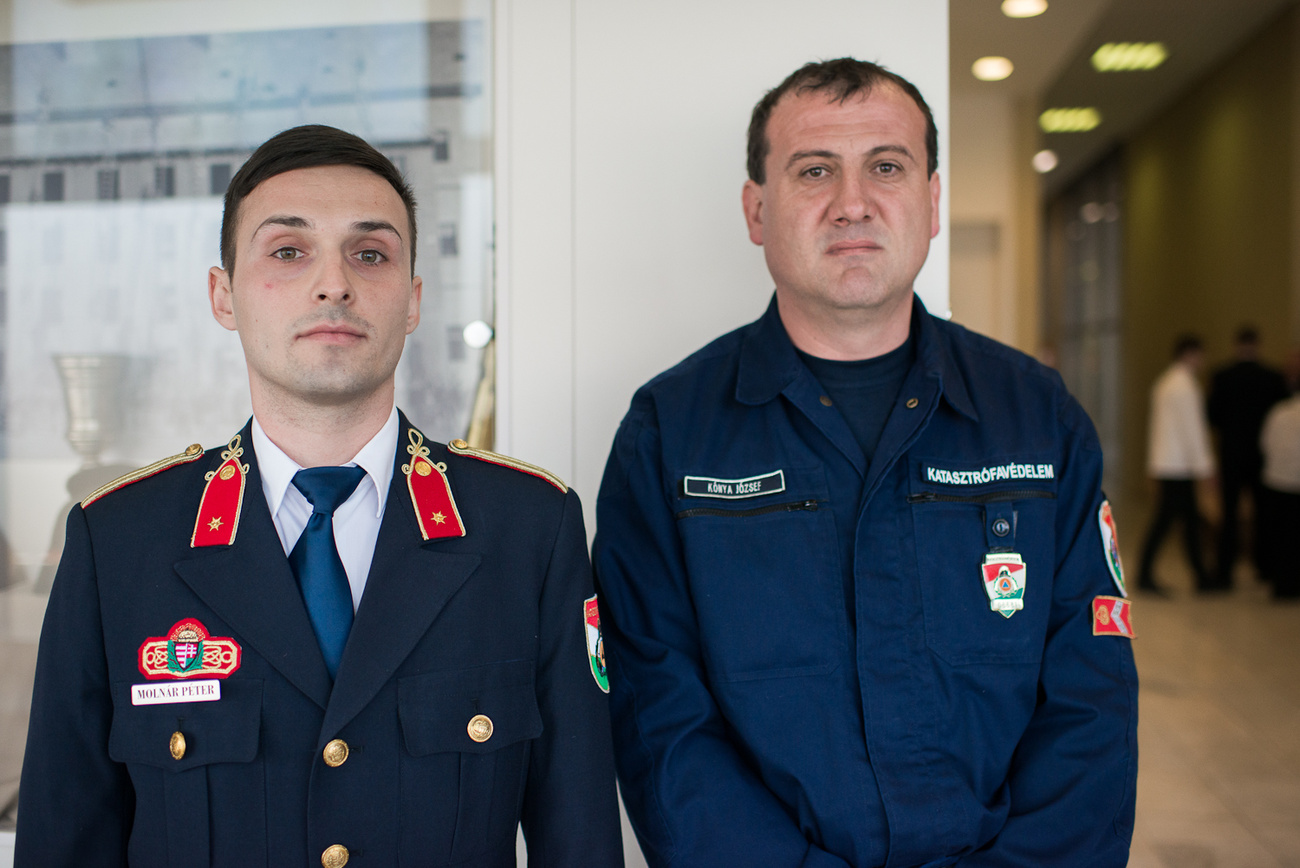 Balázs Gergely, Fekete András és Balázs László, a Pest Megyei Kutató-Mentő Szolgálat önkéntes munkatársai