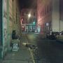 Kis Diófa utca, szombat este.