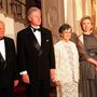 A magyar államfő az amerikai elnökkel, Bill Clintonnal és feleségével, Hillary Clintonnal 1999-ben