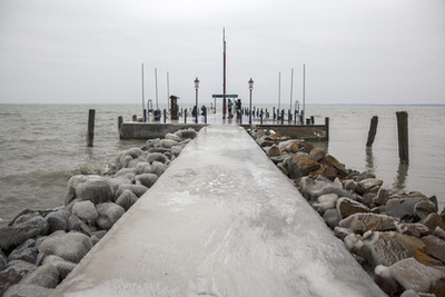 Eljegesedett kuka Balatongyörökön