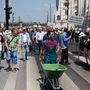 A demonstráció főszervezője azt mondta, a következő tüntetésen már sokkal több tehénnel jönnek, és elengedik őket Budapest utcáin, ha ez kell ahhoz, hogy meghallgassák végre a követeléseiket.