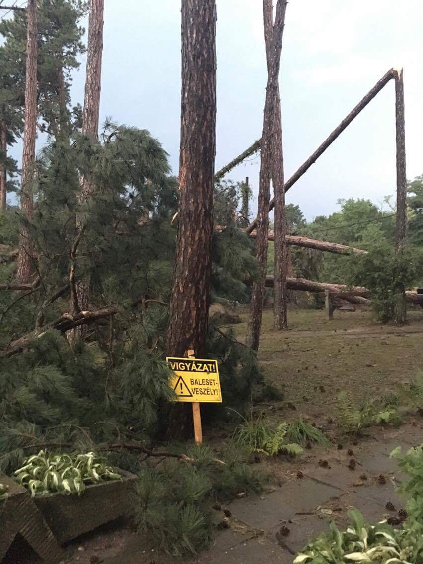 Budapest felett a vihar Gazdagrétről fotózva