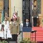Áder János köztársasági elnök beszédet mond a Parlament elõtti Kossuth téren tartott Szent István-napi ünnepségen tartott tisztavatáson.