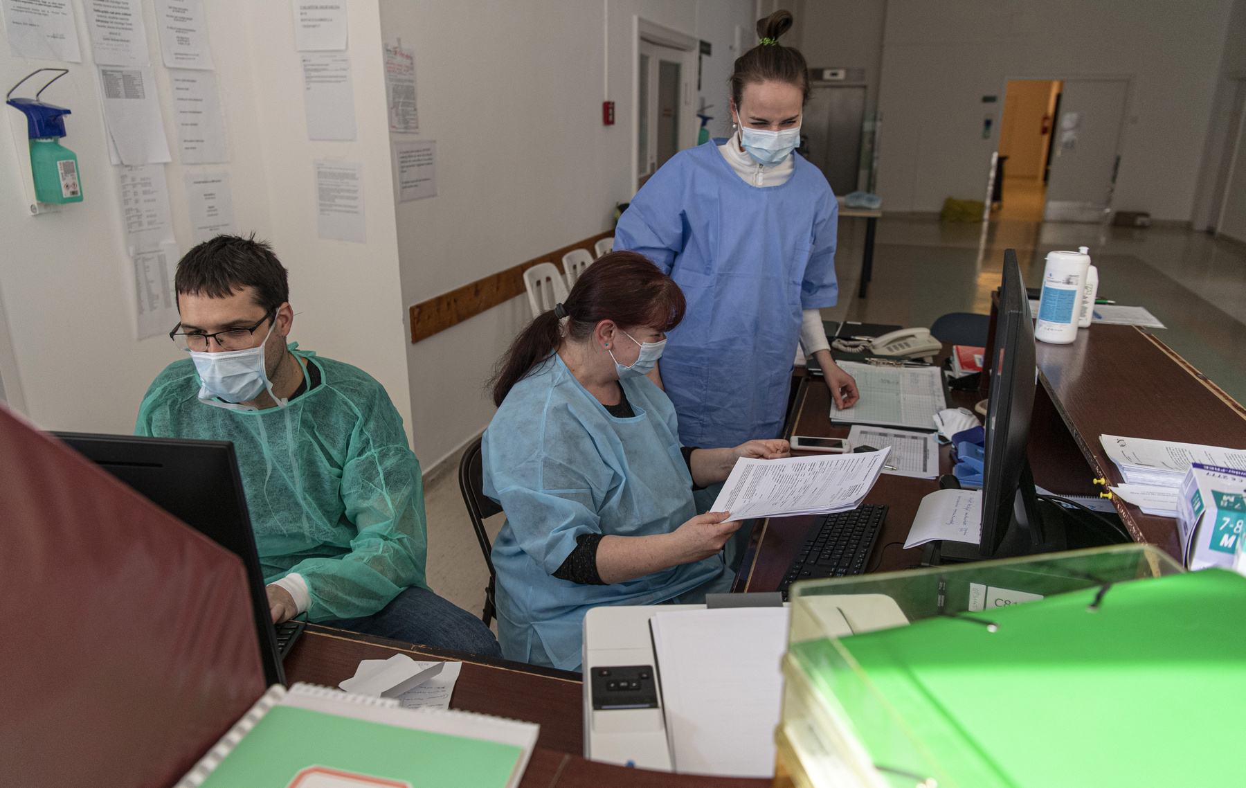A Semmelweis Egyetem intenzív terápiás tanszékének koronavírussal fertőzöttek fogadására átalakított kórterme a Kútvölgyi Kórházban 2020. március 24-én.