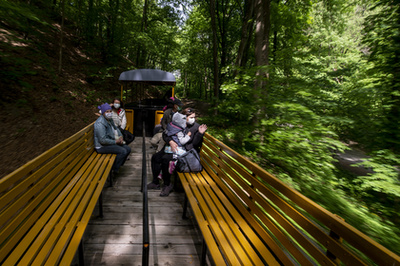 A koronavírus-járvány miatt elrendelt korlátozások fokozatos enyhítésének nyomán ismét elindultak egyes erdei kisvasutak