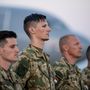 Az afganisztáni szerepvállalás befejeztével Magyarországra érkezett utolsó váltás katonái a kecskeméti MH 59. Szentgyörgyi Dezső repülőbázison 2021. június 8-án