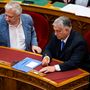Semjén Zsolt és Orbán Viktor szavaz
