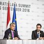 Orbán Viktor és Havasi Bertalan az Európai Unió tagországai vezetőinek nem hivatalos csúcstalálkozója után tartott sajtótájékoztatón Pozsonyban 2016. szeptember 16-án