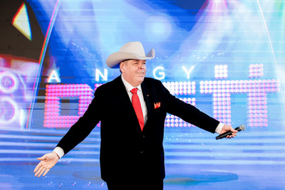 Schmuck Andor 2025. február 21-én