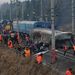 Pokolgép okozta az oroszországi vonatszerencsétlenséget - közölte késöbb a Szövetségi Biztonsági Szolgálat (FSZB) igazgatója.  Alekszandr Bortnyikov tájékoztatást adott szombaton Moszkvában Dmitrij Medvegyev elnöknek a történtekről, és elmondta, hogy a pokolgép hatóereje 7 kilogramm TNT (trinitro-toluol, ismertebb nevén trotil) robbanóanyagnak felelt meg.