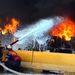 Legalább tizennégy ember életét vesztette Venezuelában, miután felborult és kigyulladt egy üzemanyaggal teli tartálykocsi az autópályán a főváros, Caracas közelében