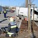 Két ember, köztük egy tűzoltó is súlyosan megsérült, amikor egy tűzoltó autó karambolozott hétfő délután Kispesten. 