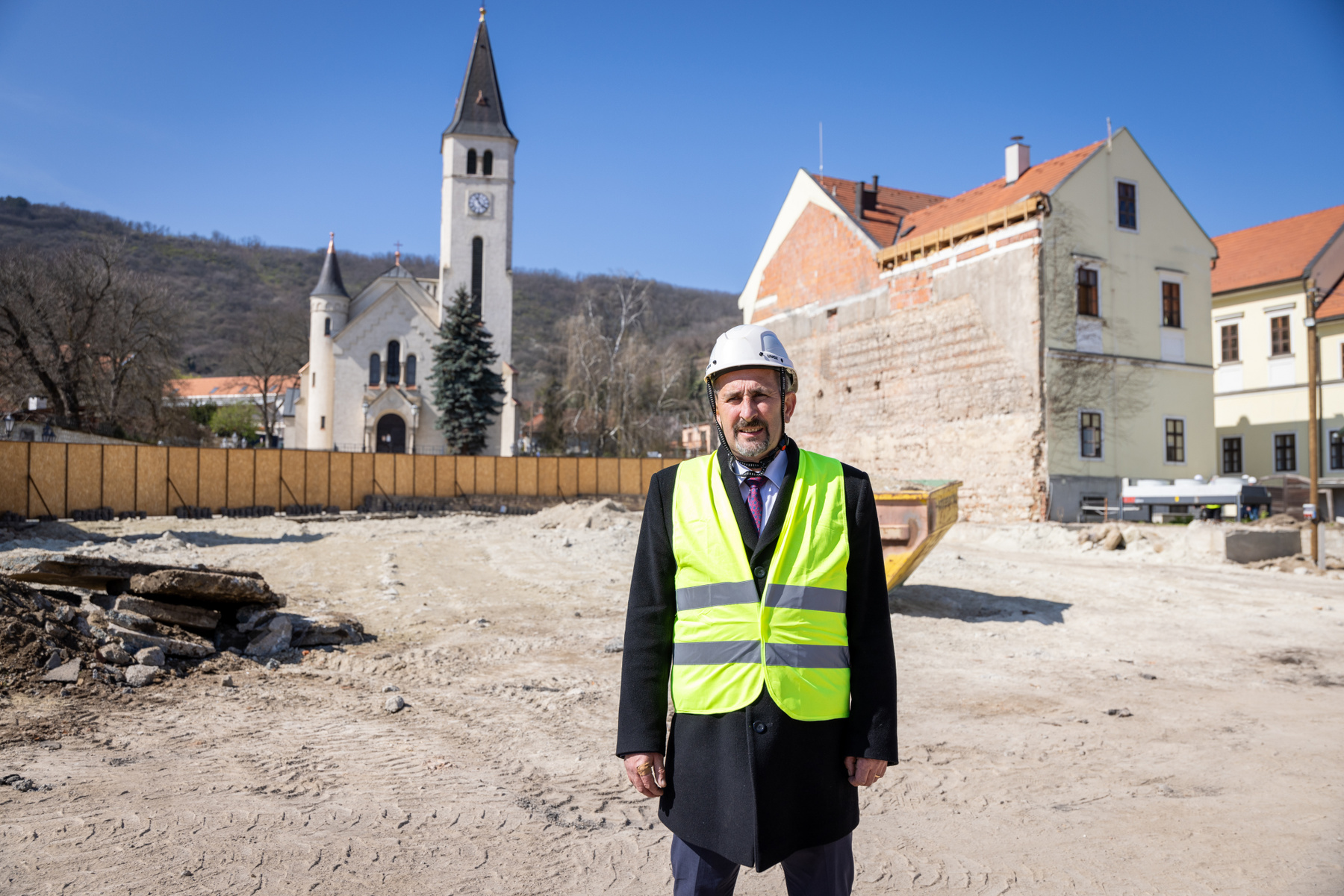 Az egykori Tokaj áruház helyén épülő épület látványterve