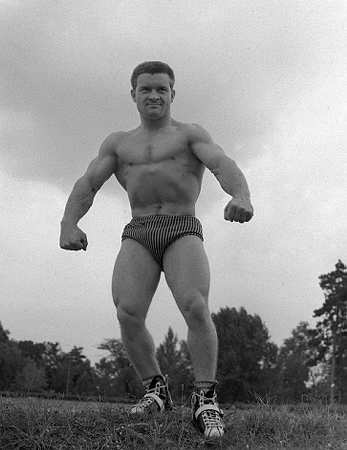 Magyarország: A Nemzet Sportolói Földi Imre súlyemelő olimpiai bajnokot javasolják a Puskás Ferenc halálával megüresedett helyre. A fotó 1964. augusztus 19-én készült. 