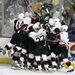 Egyesült Államok: Az Ottawa Senators győztes gólját ünnepli az észak-amerikai profi jégkorongliga (NHL) keleti-főcsoporti döntőjének 5. mérkőzésén Buffalóban. 