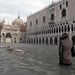 DECEMBER
Olaszország: Velencét elöntötte a víz.
