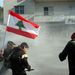 Libanonban tízezrek tüntettek a gázai offenzíva ellen, a rendőrség vízágyúval és könnygázzal oszlatta fel az amerikai követség elé vonuló 250 fős csoportot.