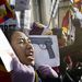 Egyesült Királyság: Tibetért tüntetnek Londonban, a  kínai nagykövetség előtt.