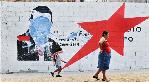 Salvador: Utcakép választások előtt San Salvadorban