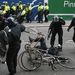 Egyesült Királyság: Csütörtökön megkezdődött a legfejlettebb és fejlődő gazdaságú országok londoni csúcstalálkozója. A G20-csúcsot több ezres, időnként erőszakba csapó tüntetés előzte meg szerdán a londoni Cityben is.

