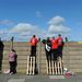Egyesült Királyság: Ifjú rajongók a Liverpool edzőpályájának kerítésén.