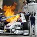 Bahrein: Kubica BMW Saubere lángot köp a tankolásnál a bahreini Formula–1-futam időmérő edzésén.