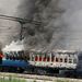 India: Zavargásokban felgyújtott vonat Dzsálandhárban. A zavargások egy Ausztriában meggyilkolt szikh guru miatt törtek ki. Két ember meghalt.  