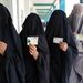Afganisztán: Nők várnak a szavazás előtti azonosításra a második afgán elnökválasztáson


Az index cikke »