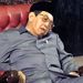 Abdurrahman Wahid indonéz elnök alszik, miközben az ország helyzetéről szóló jelentését bírálják a parlamenti frakciók 2000. augusztus 8-án.
