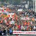 825000-en tüntettek tegnap országszerte a francia kormány tervezett nyugdíjreformja ellen