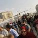 A rendfenntartó erők először szokatlan önmérsékletet tanúsítottak, a jelek szerint azon összehangolt kormányzati erőfeszítések részeként, hogy ne provokáljanak ki a tunéziai tüntetések mintájára tömeges lázadást.